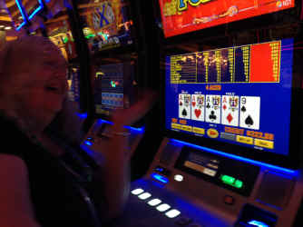 IMG_5522.JPG (1215011 bytes)