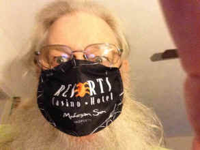 mask.jpg (70291 bytes)